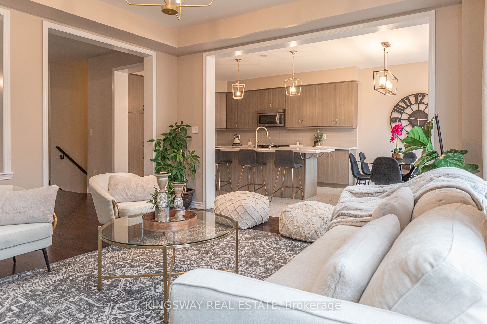 333 Trudeau Dr