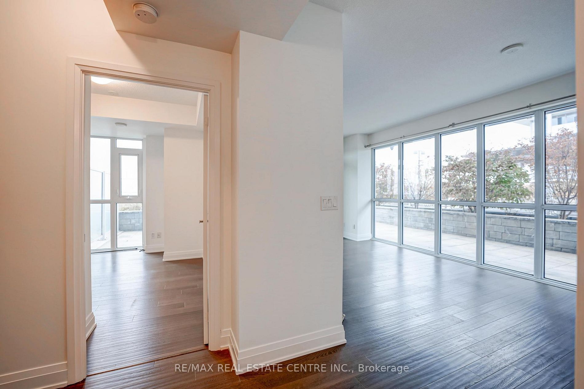 55 Speers Rd, #611