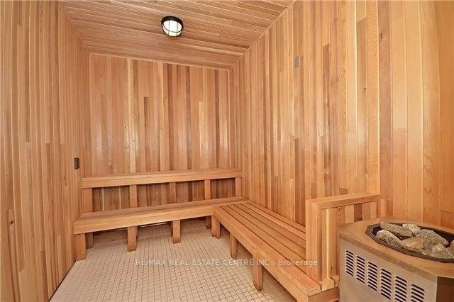55 Speers Rd, #611