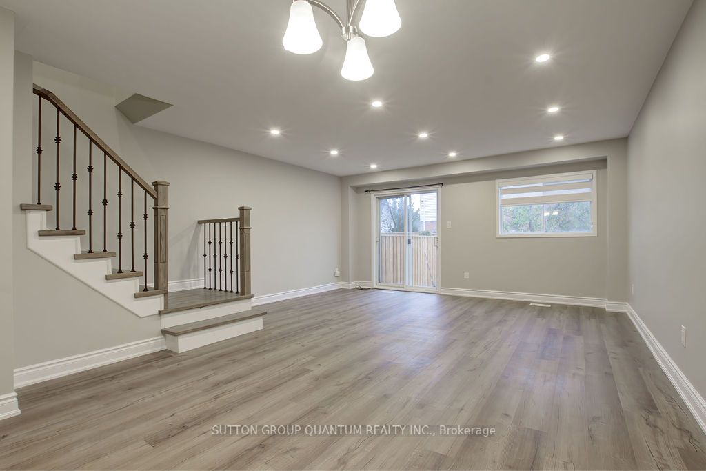 1015 Johnson's Lane, #10