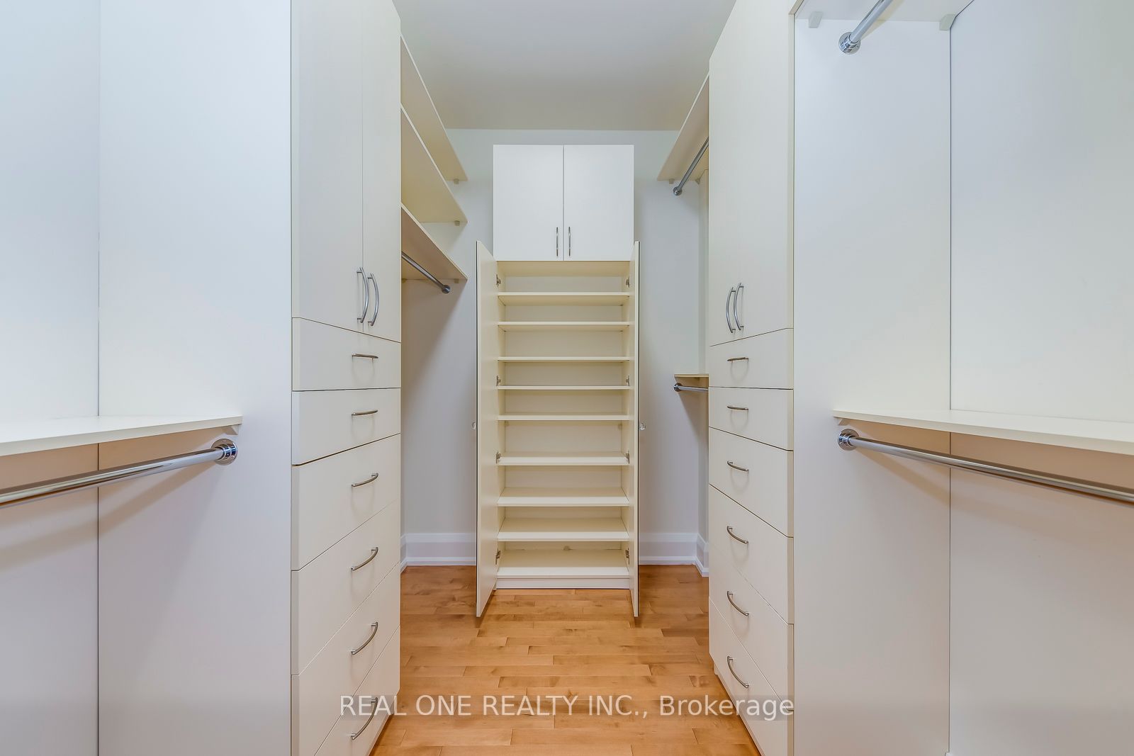 65 Port St E, #604