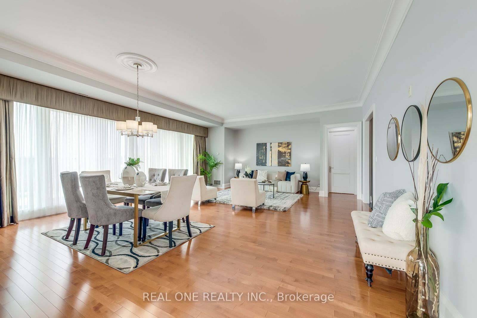 65 Port St E, #604