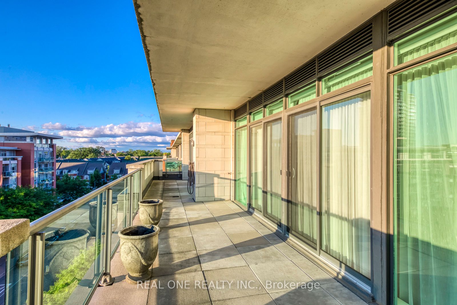 65 Port St E, #604