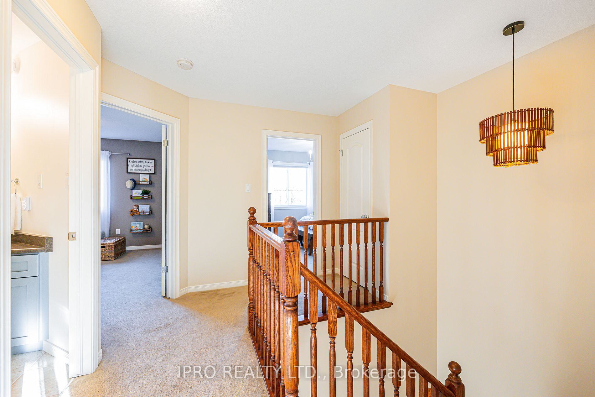 7 Aiken Cres