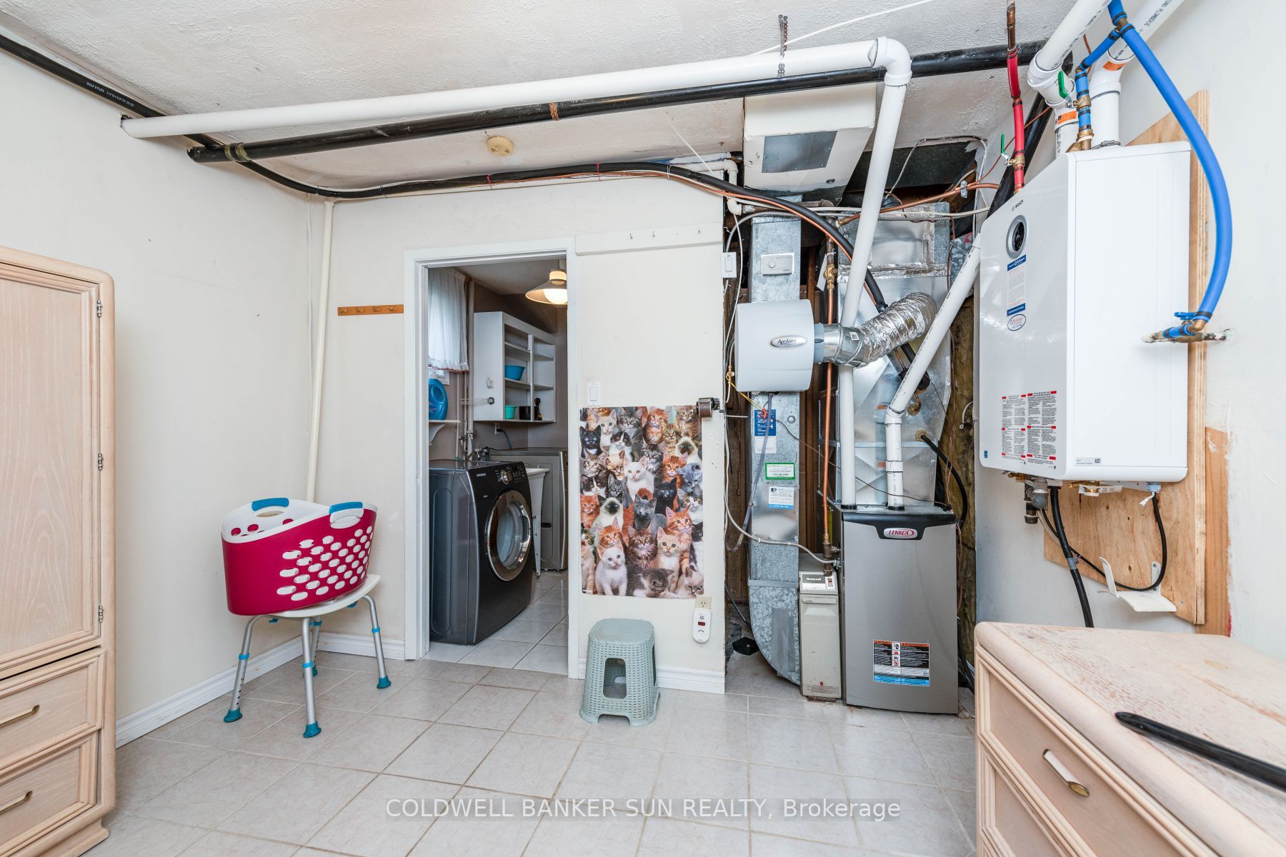 2483 Yarmouth Cres