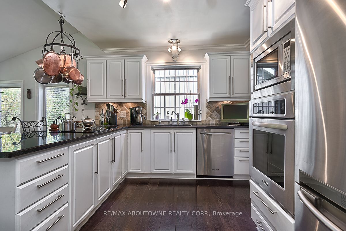 234 River Side Dr