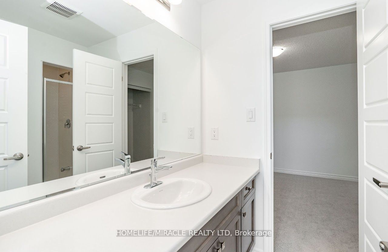 989 Logan Dr