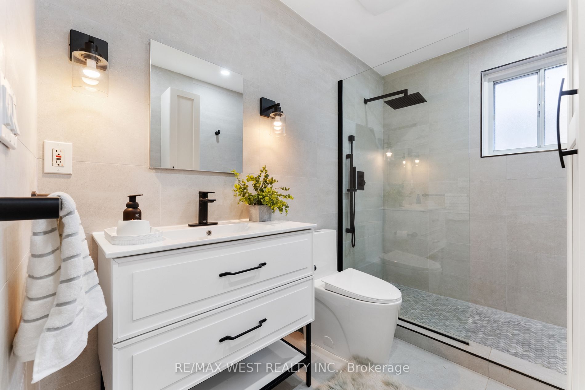 5 Buckley Cres