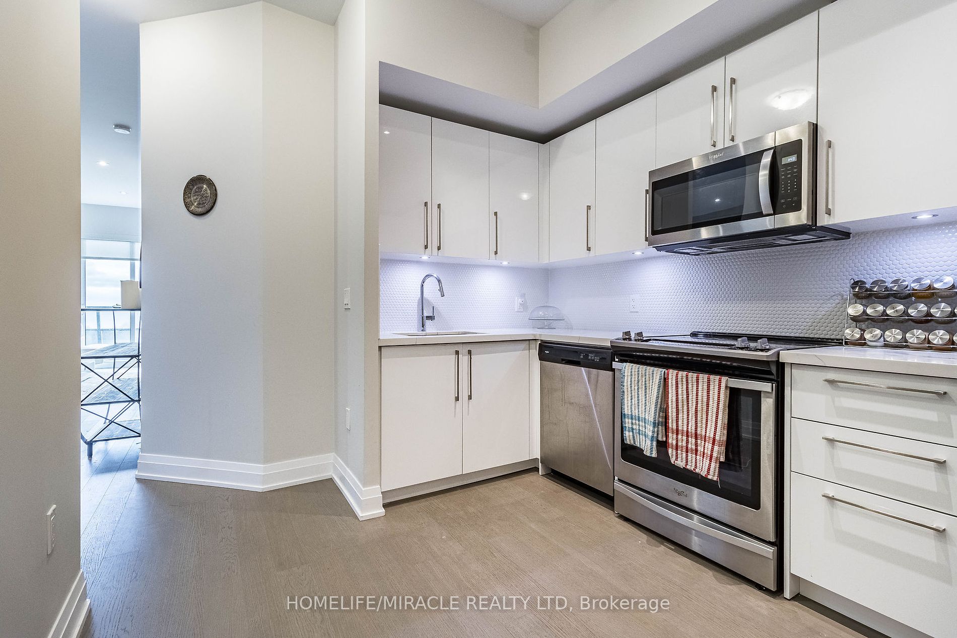 20 Shore Breeze Drive, #609