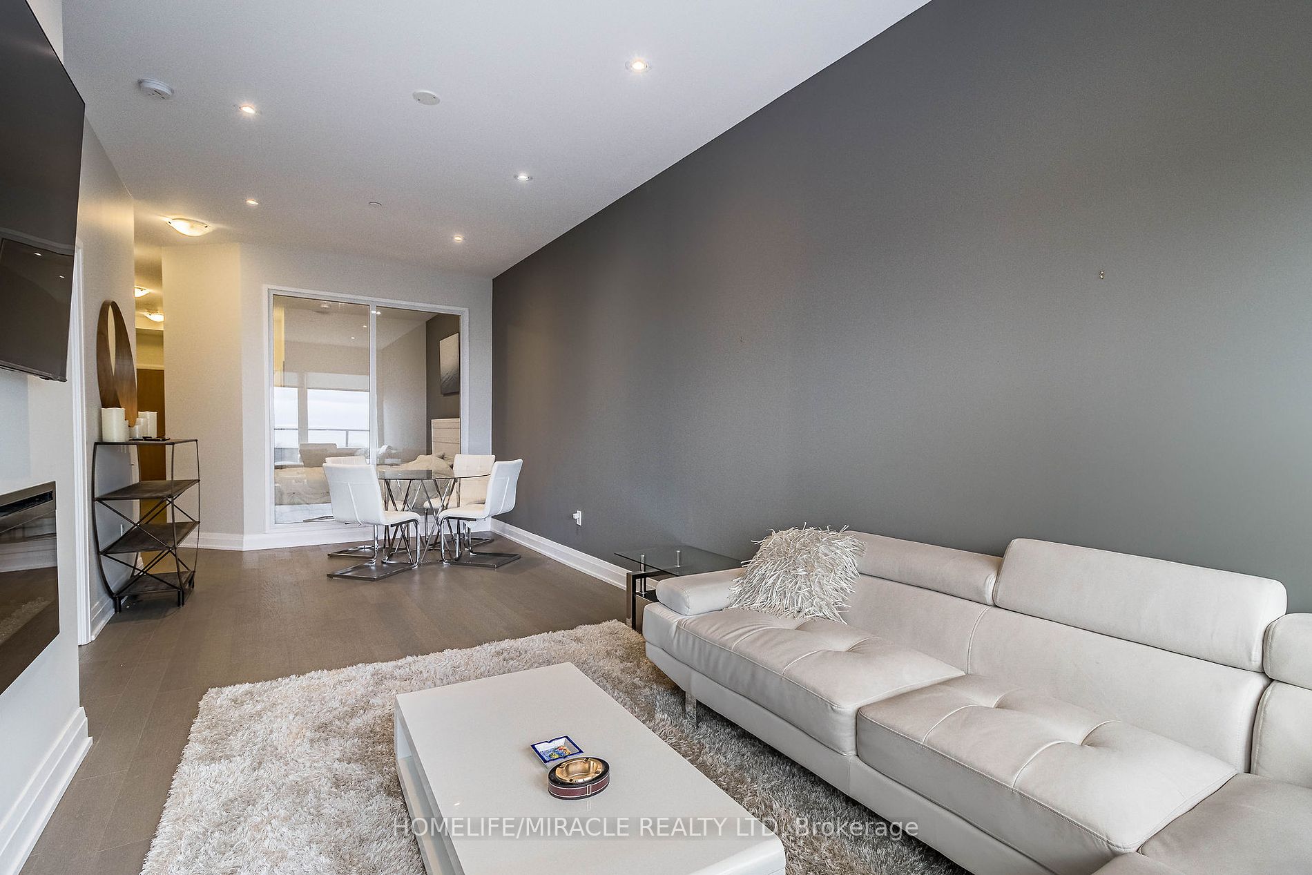 20 Shore Breeze Drive, #609