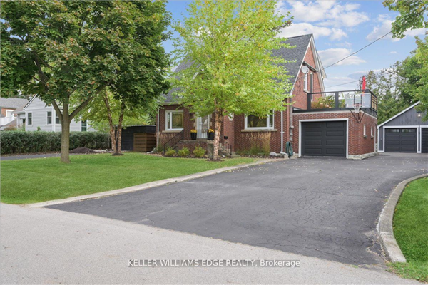 947 North Shore Blvd W, Burlington