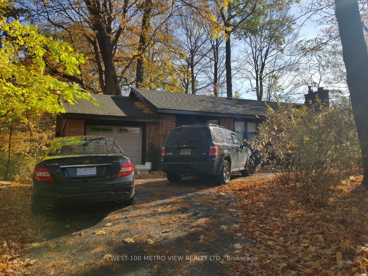 276 Lakeshore Road W
