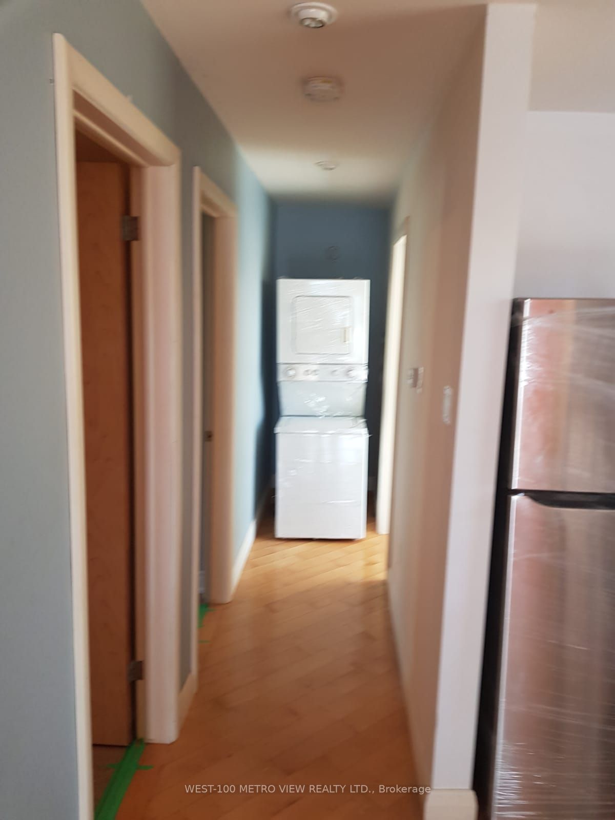 276 Lakeshore Road W