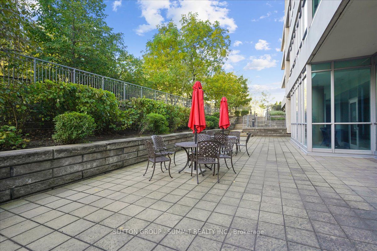 1055 Southdown Rd, #703