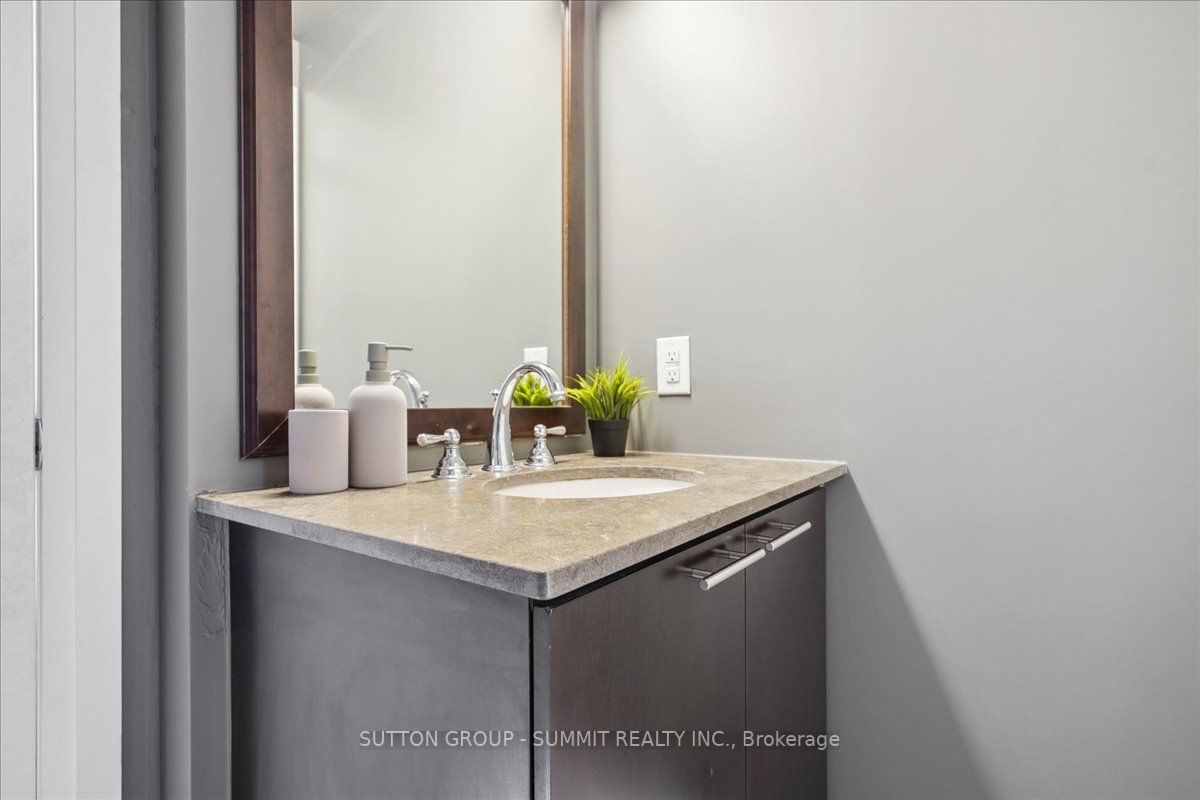 1055 Southdown Rd, #703