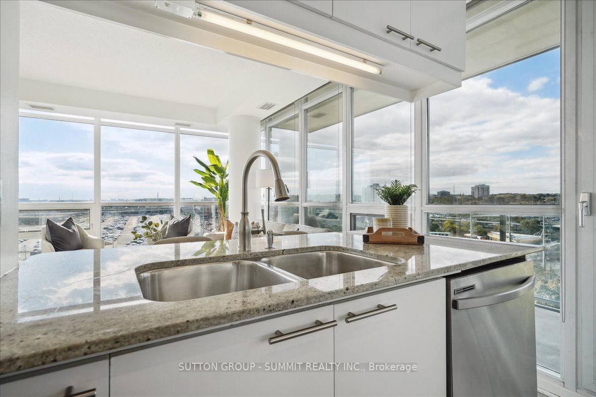 1055 Southdown Rd, #703