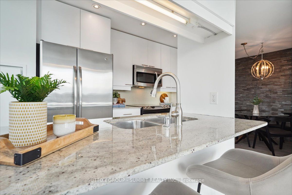 1055 Southdown Rd, #703