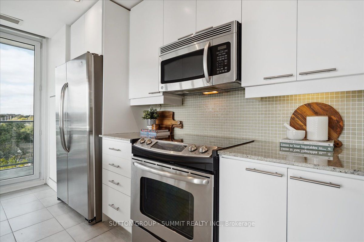1055 Southdown Rd, #703