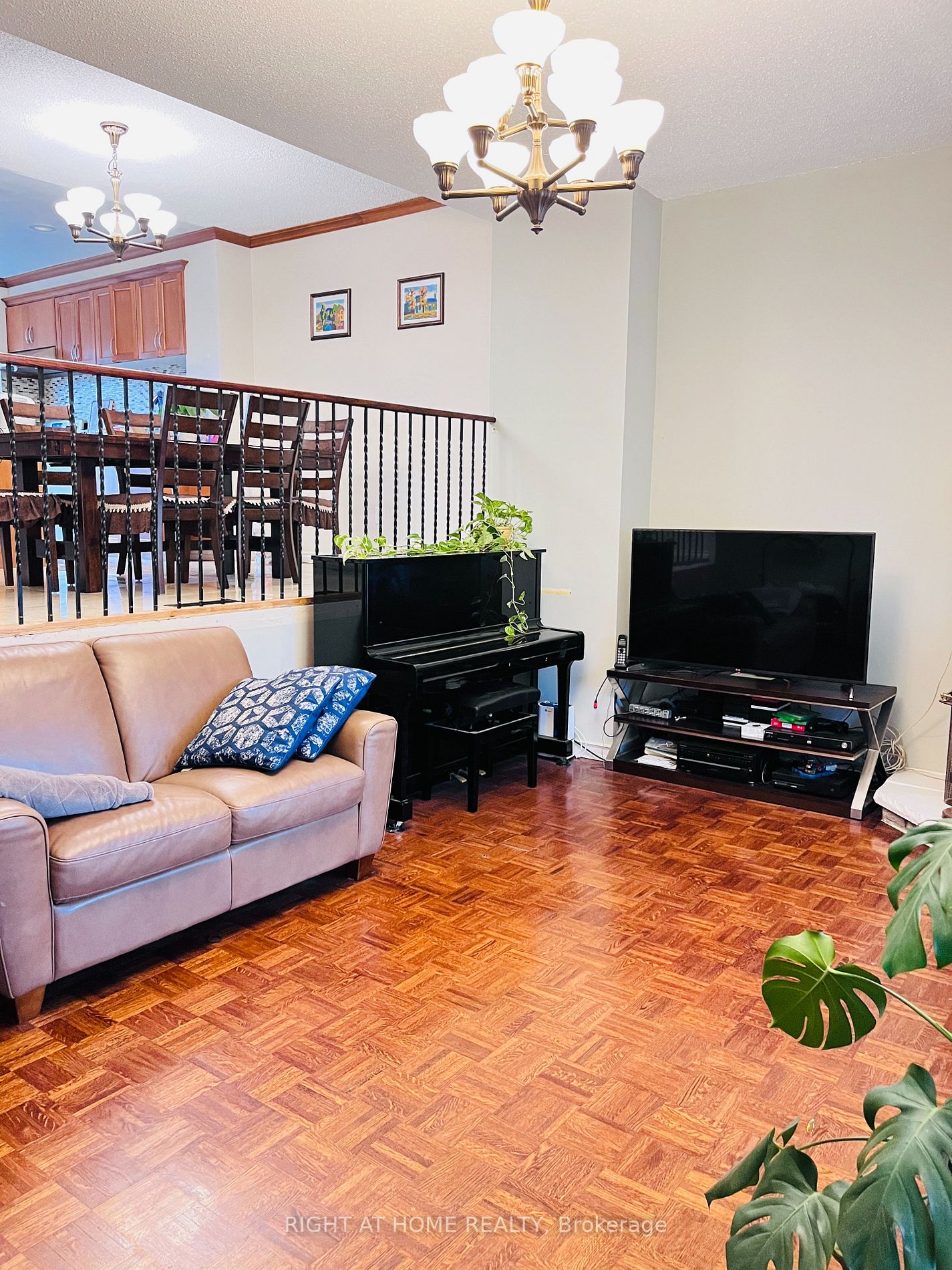 1051 Cedarglen Gate, #15