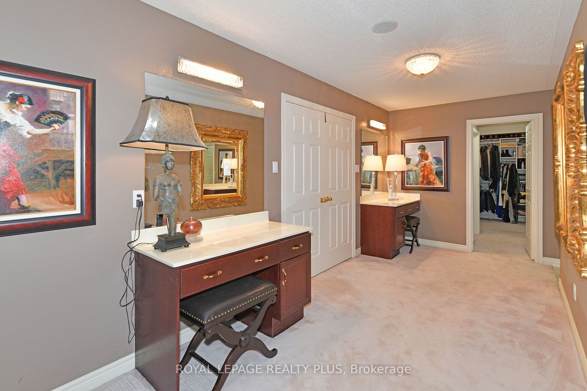 1076 Skyvalley Cres