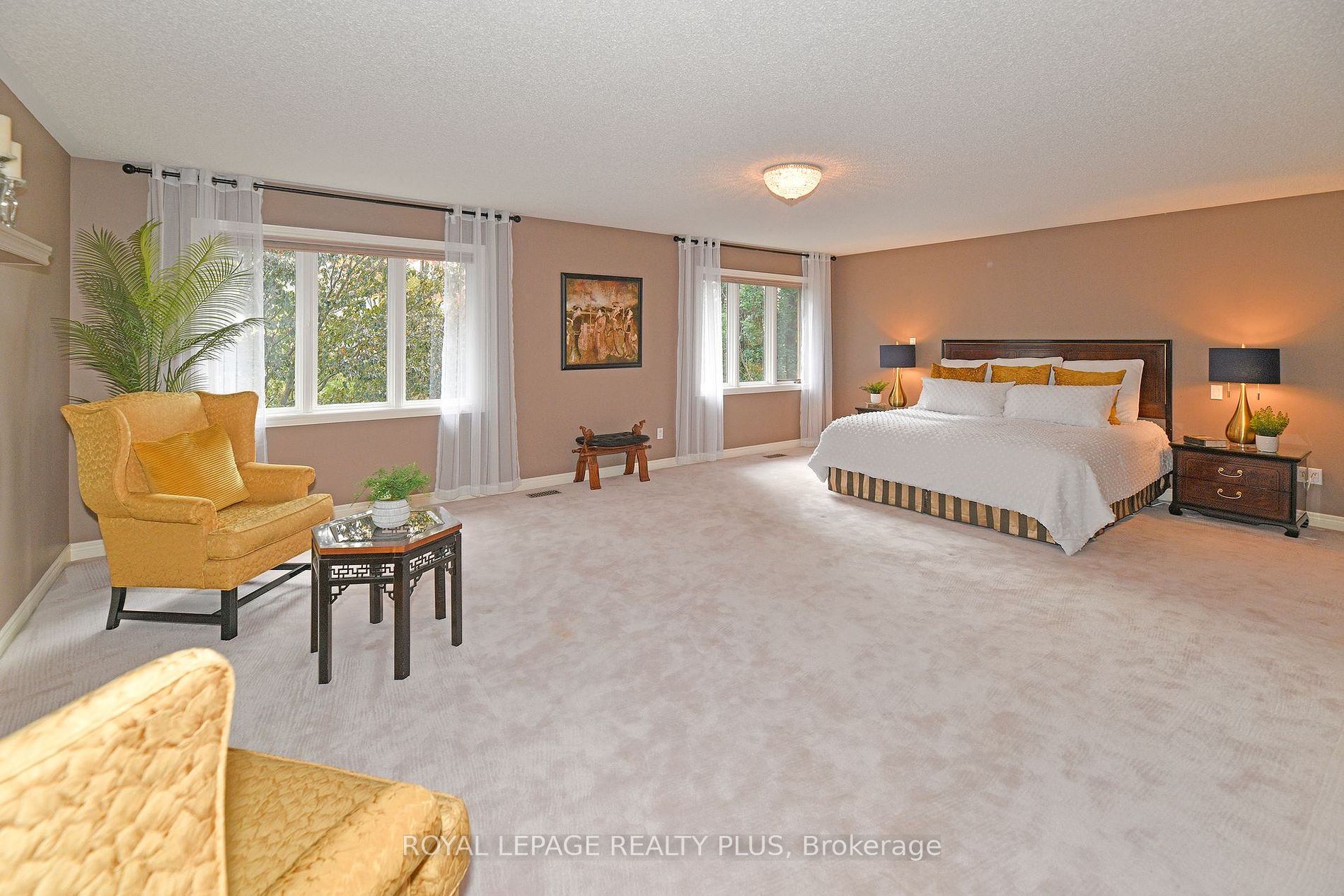 1076 Skyvalley Cres