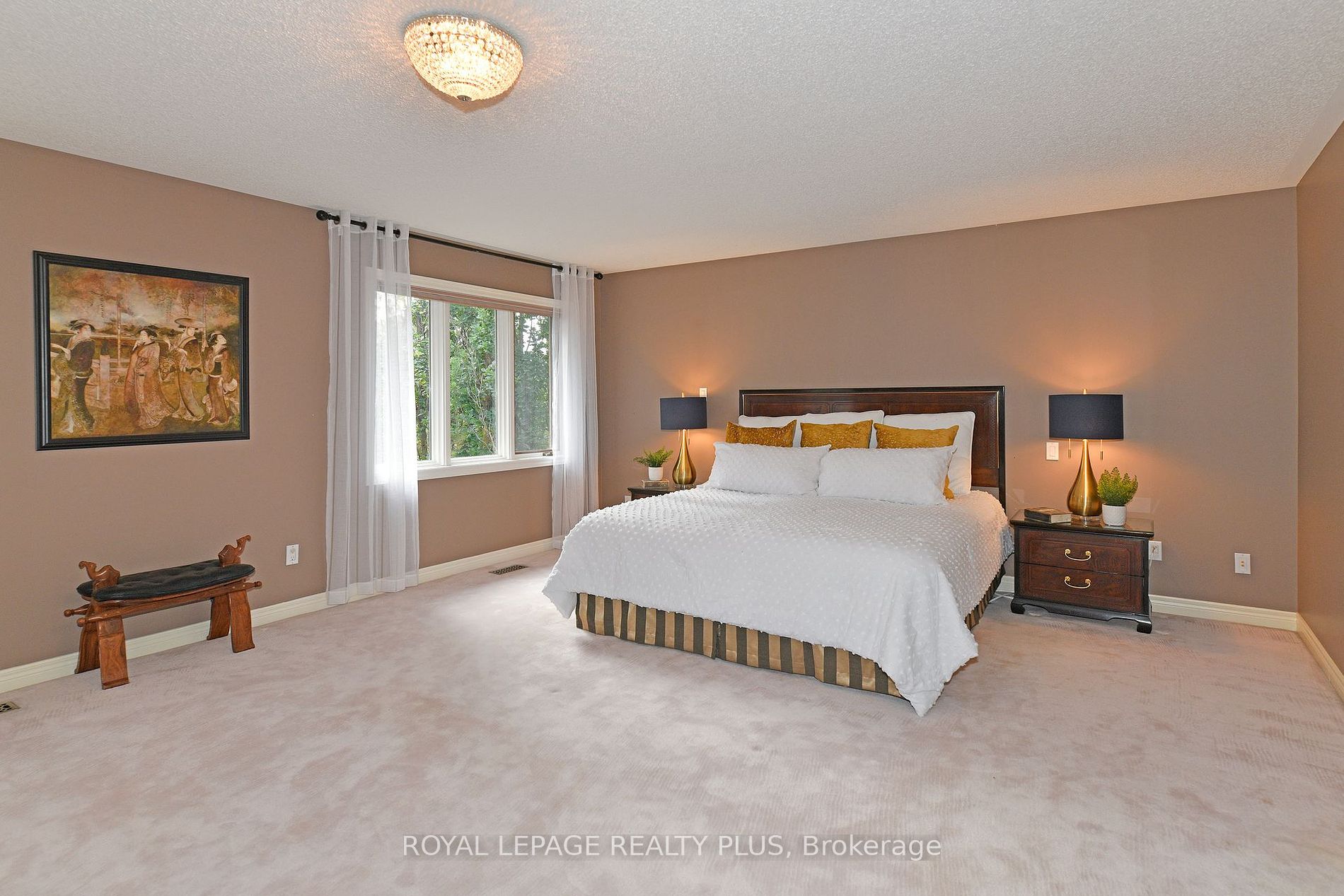 1076 Skyvalley Cres