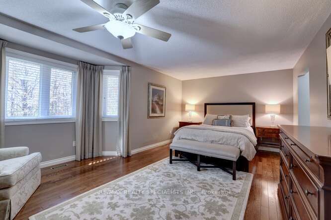 3135 Dover Cres