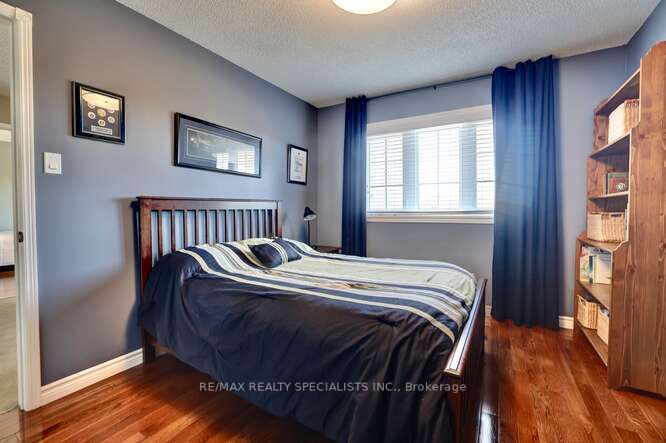 3135 Dover Cres