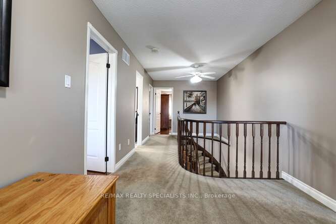 3135 Dover Cres
