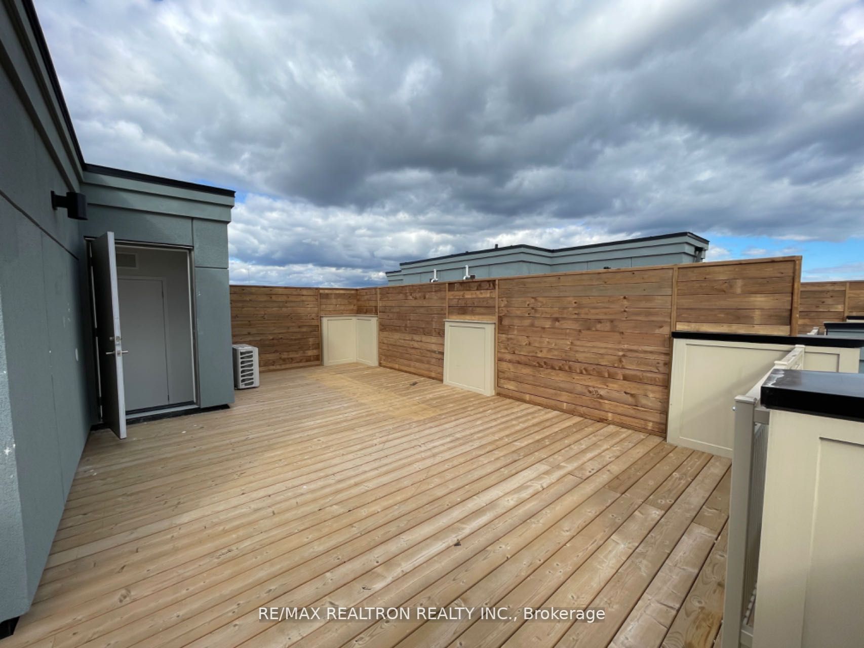 10 Lloyd Janes Lane, #187