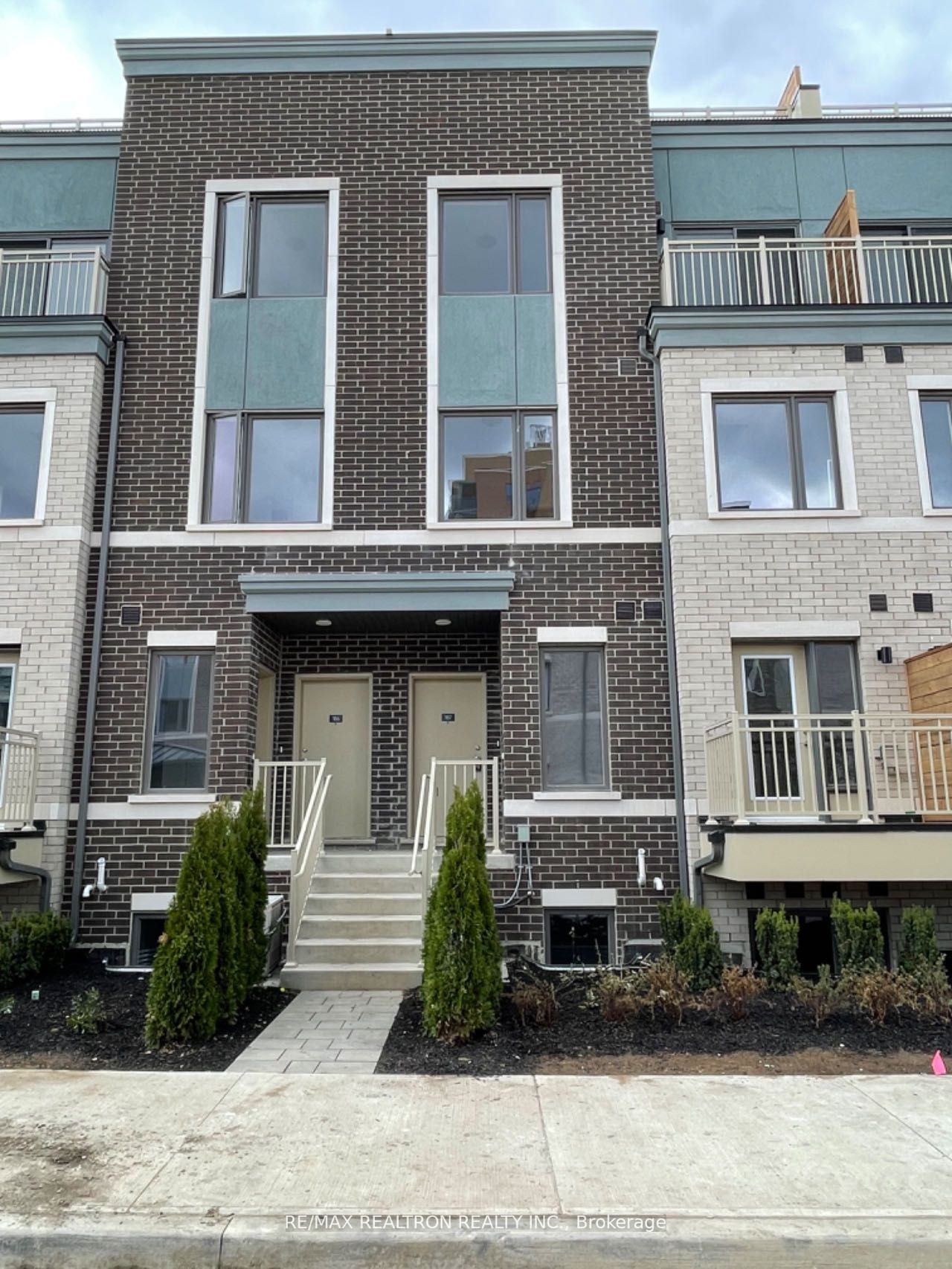 10 Lloyd Janes Lane, #187