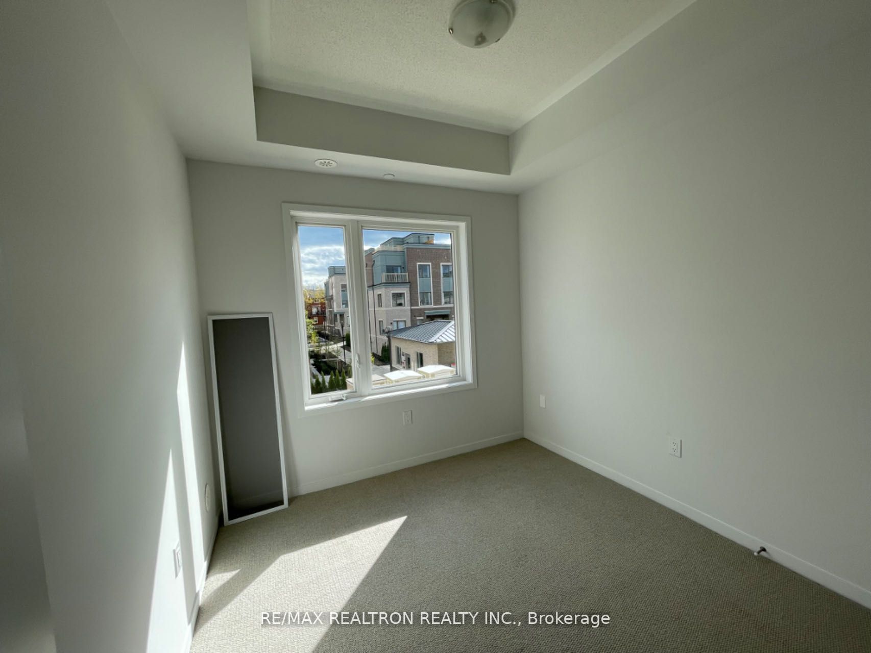 10 Lloyd Janes Lane, #187