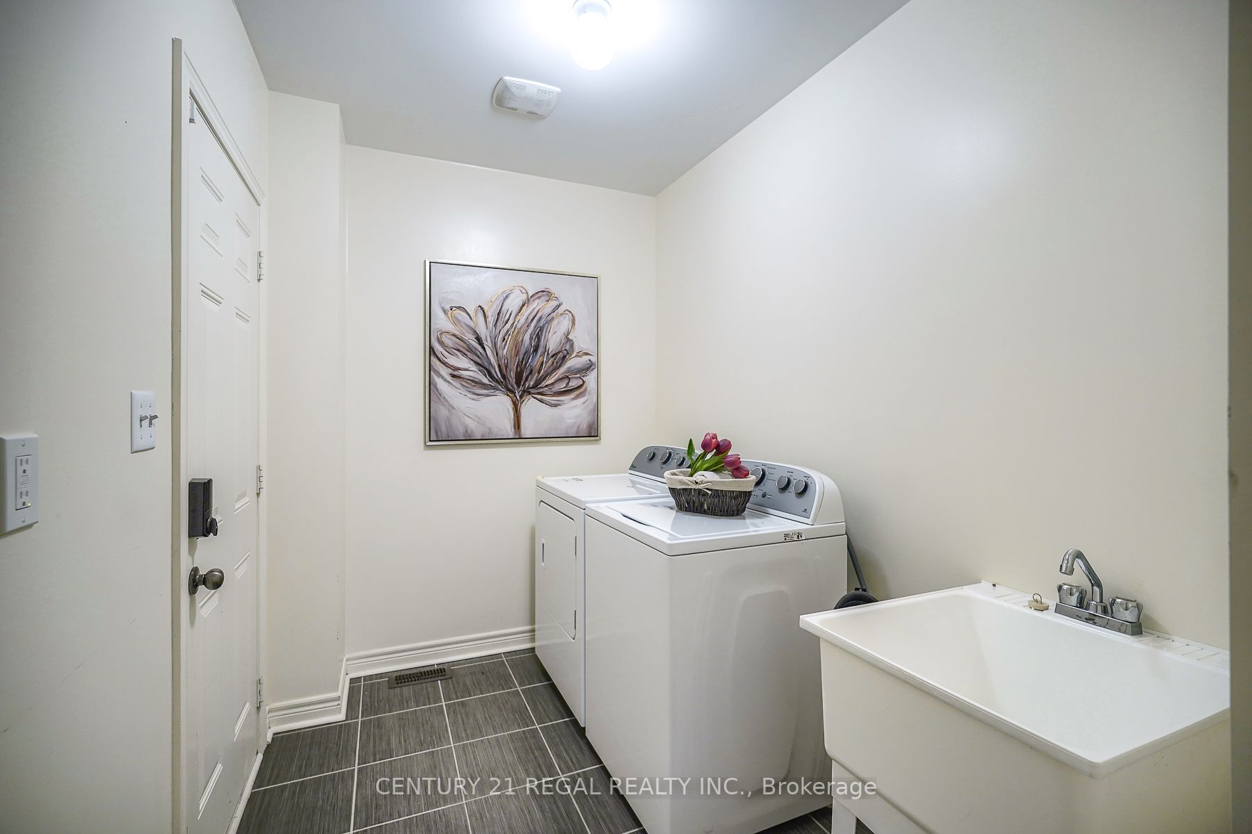336 Michener Pl