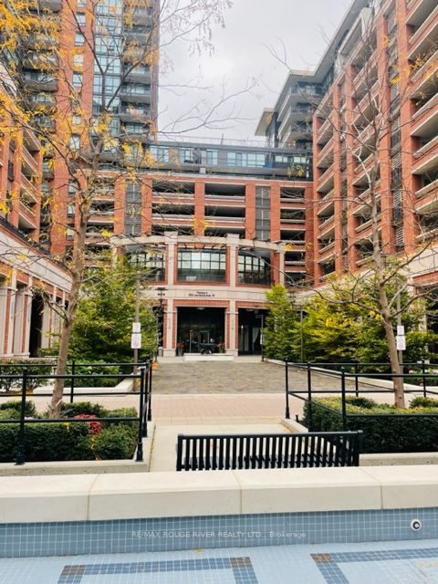 800 Lawrence Ave W, #1223