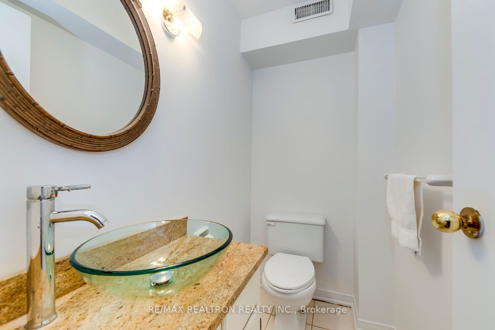 44 Oakfield Dr