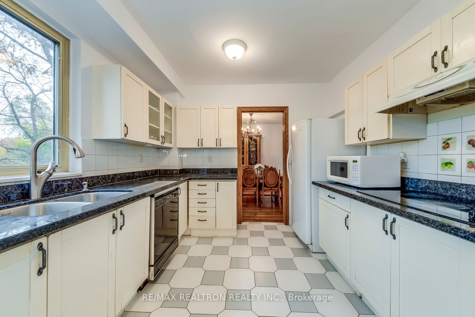 44 Oakfield Dr