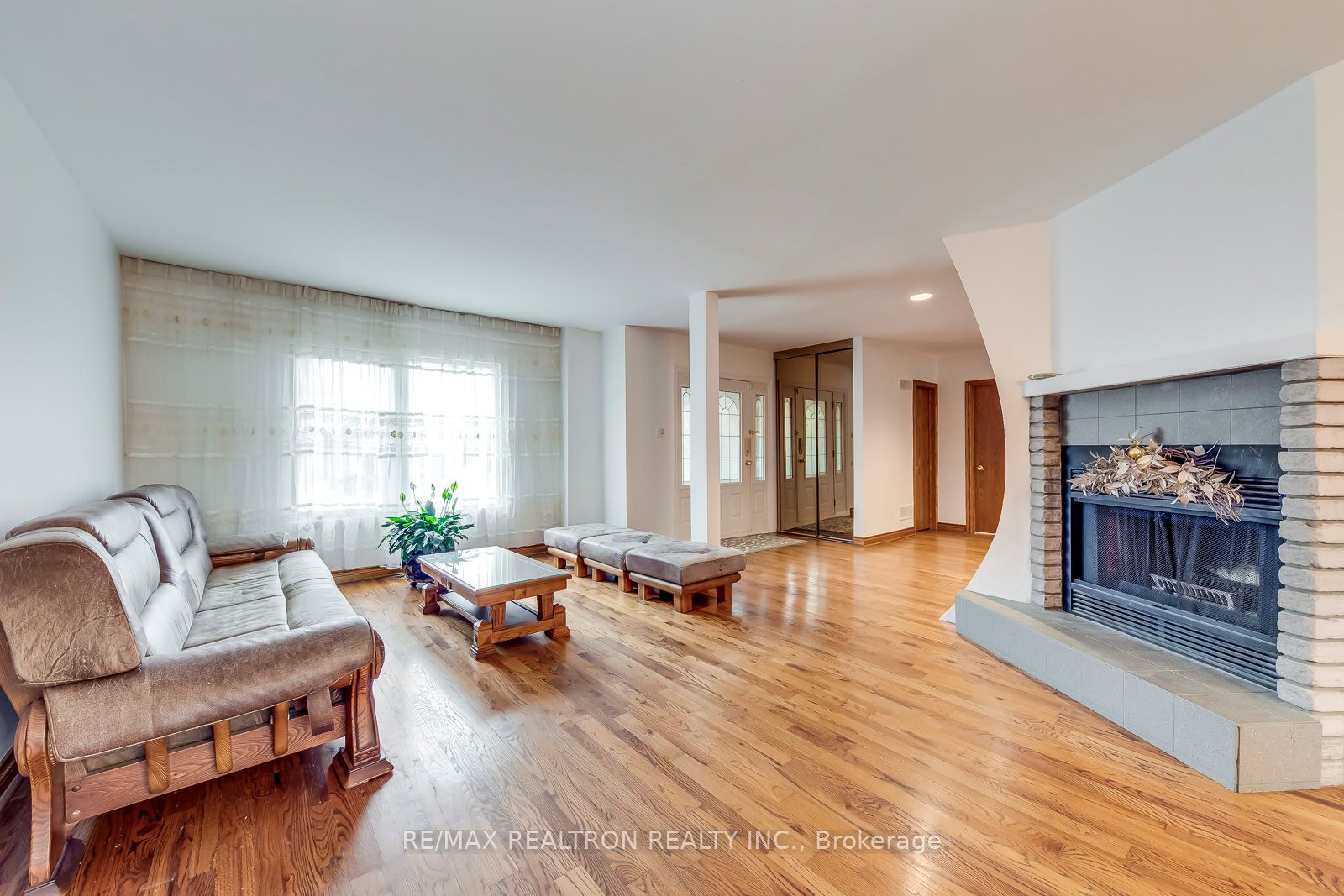 44 Oakfield Dr