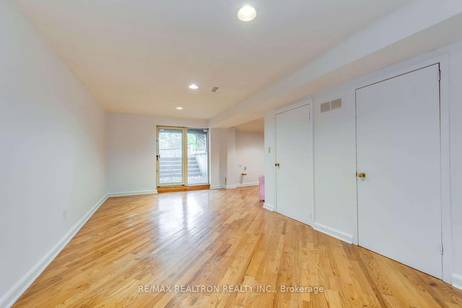 44 Oakfield Dr