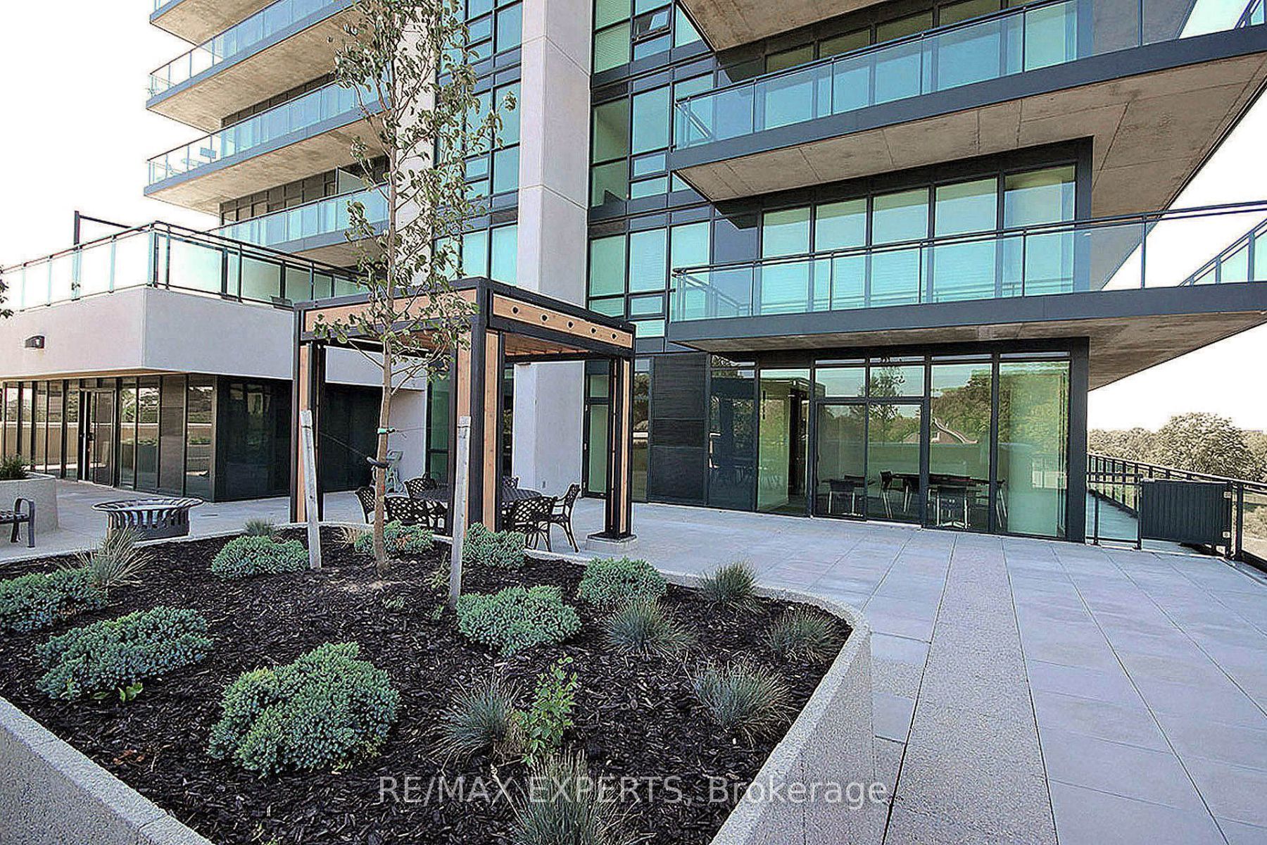 100 John St, #1306