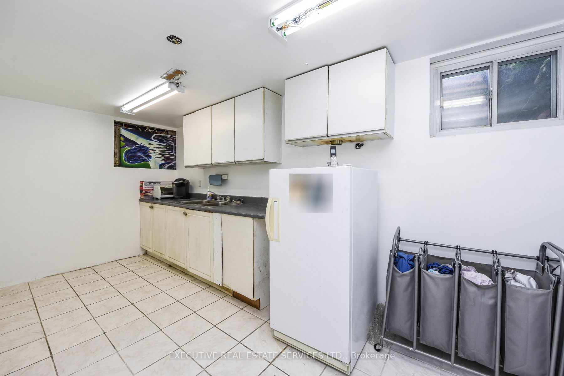 3380 Oakglade Cres