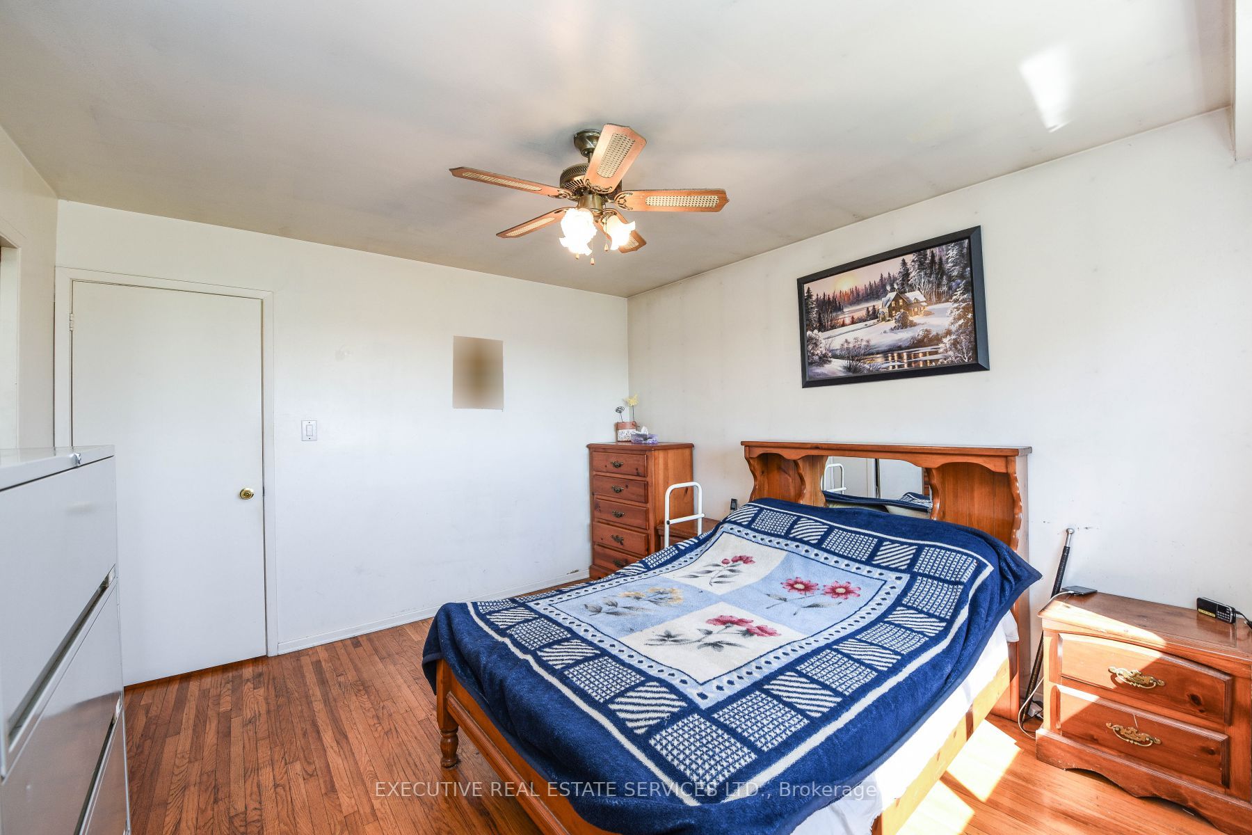 3380 Oakglade Cres