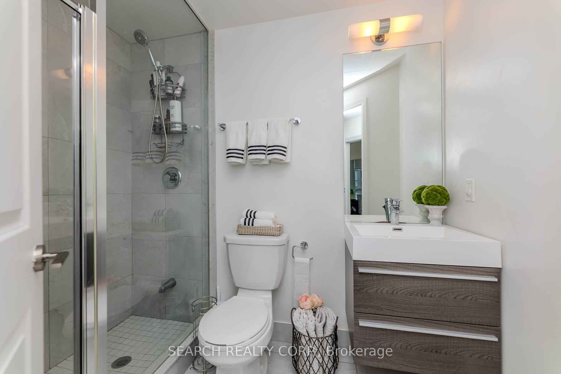 15 Zorra Street, #809