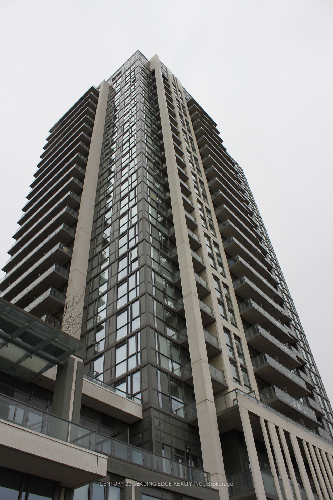 17 Zorra St, #606
