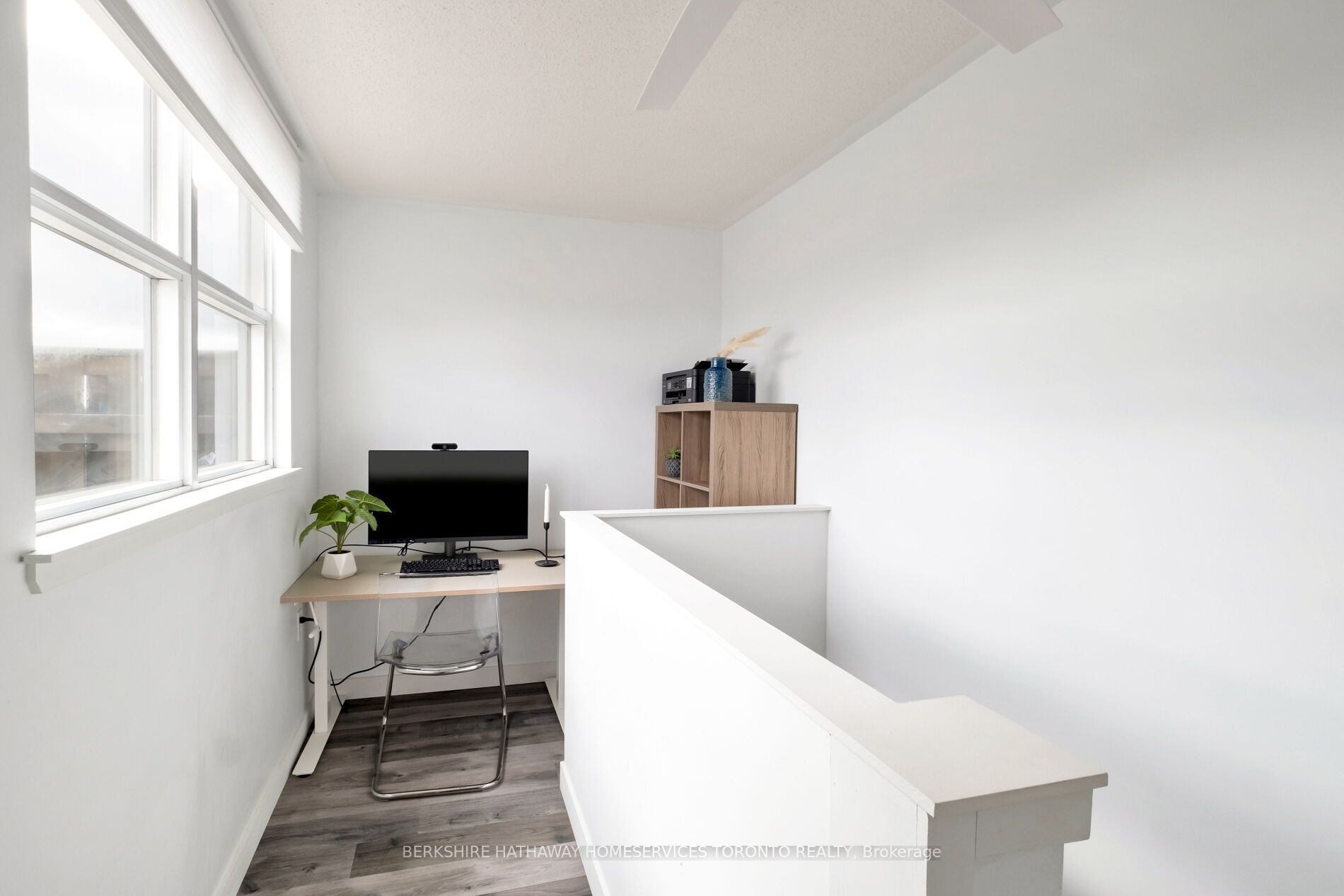 43 Dekoven Mews, #2