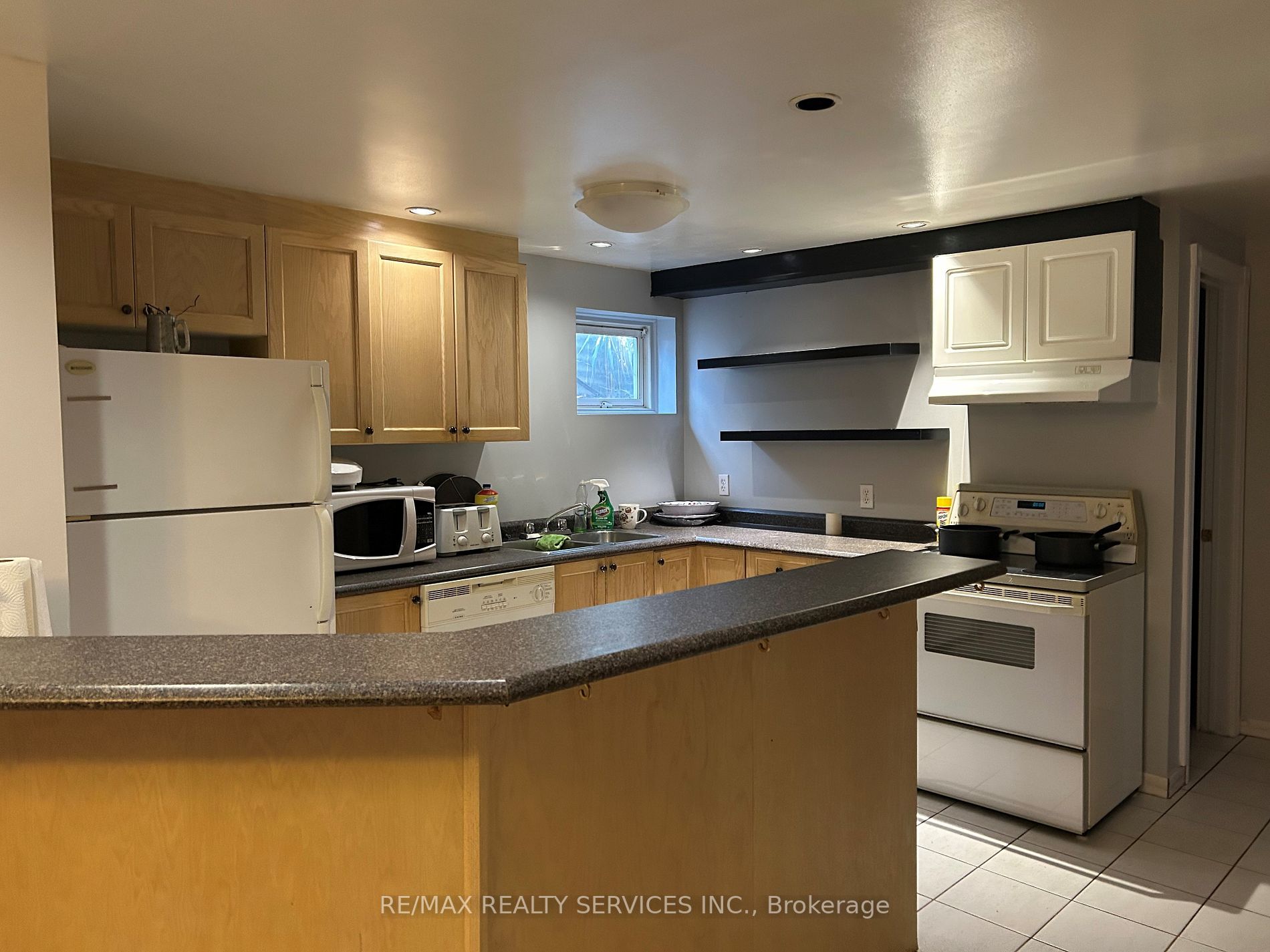 3 Brookdale Cres