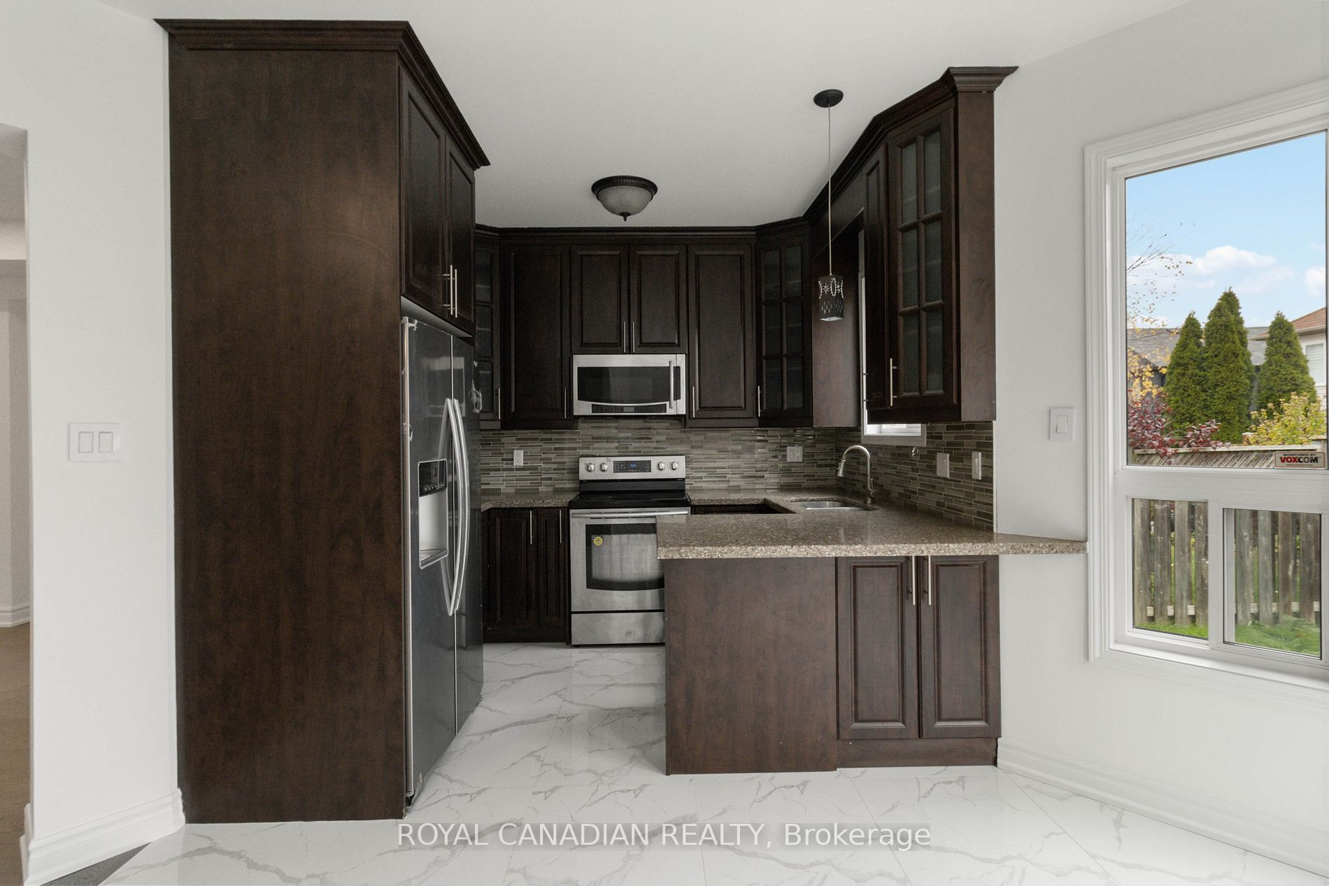 252 Sherwood Rd