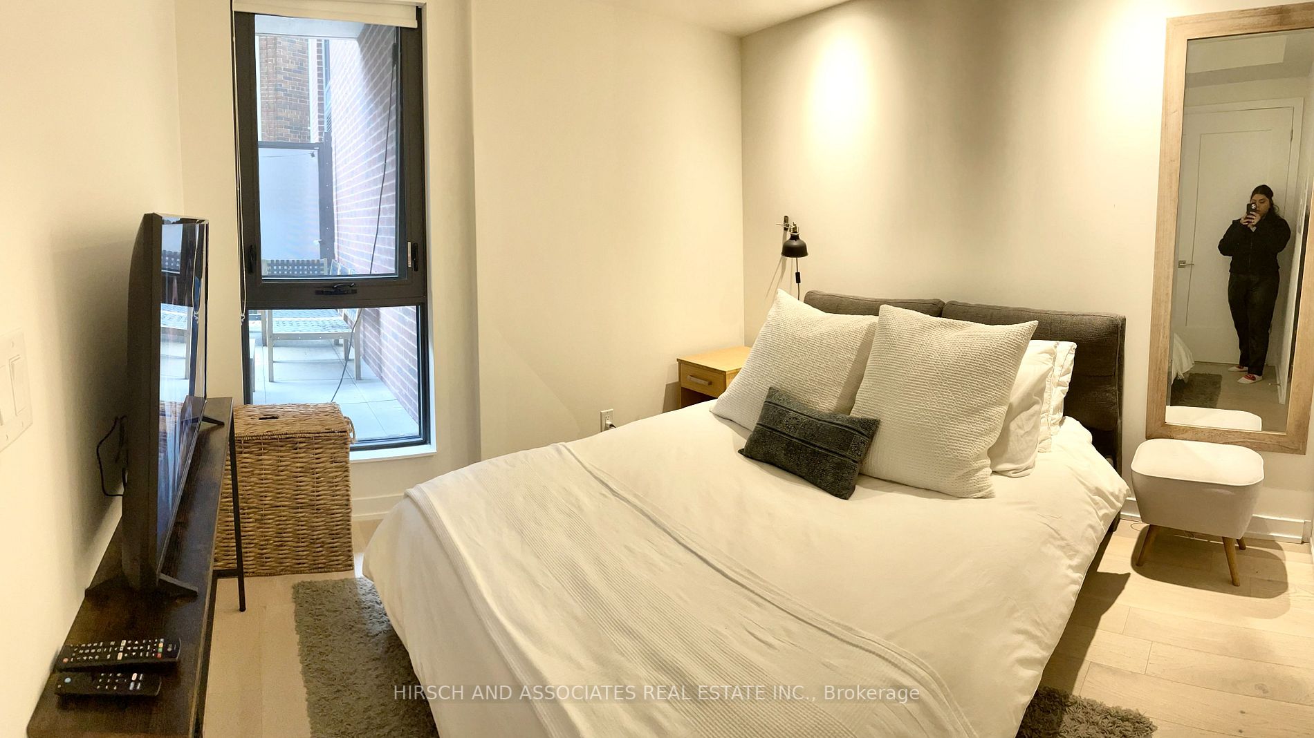 430 Roncesvalles Ave, #202