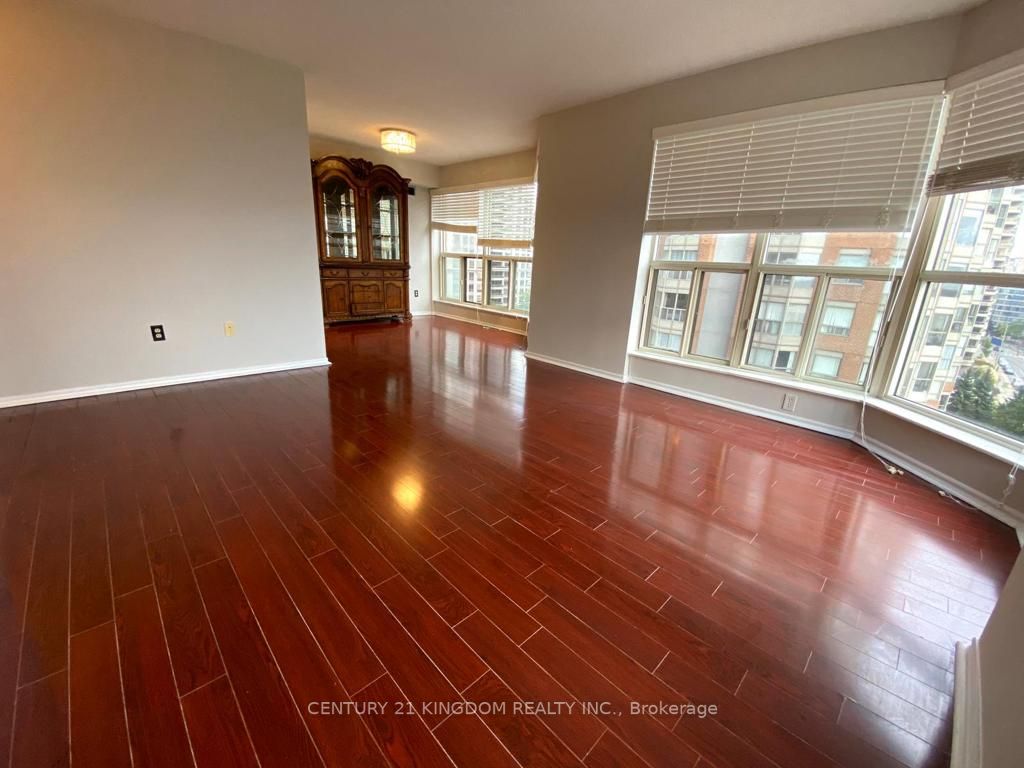 335 Webb Dr, #909