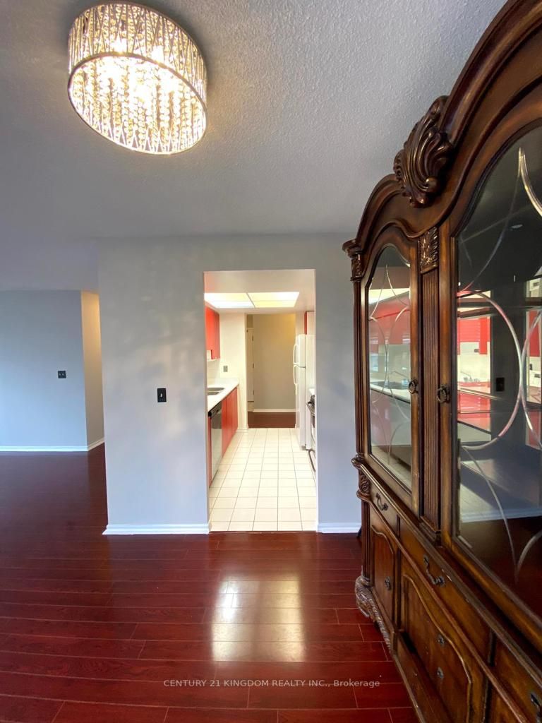 335 Webb Dr, #909