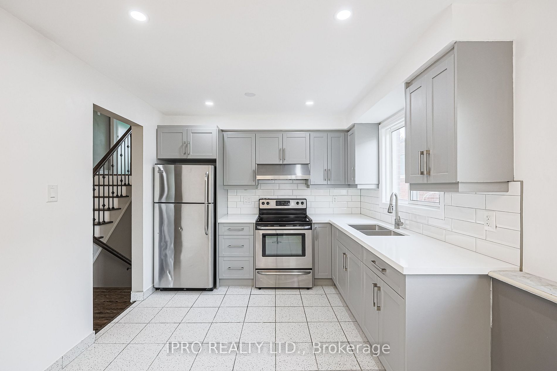 52 Dellbrook Crescent